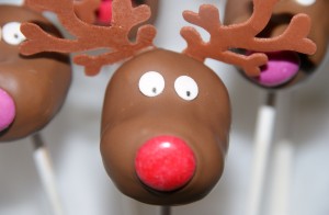 Reindeer Cake Pops or Marzipan Balls Reindeer Cake Pops or Marzipan Balls
