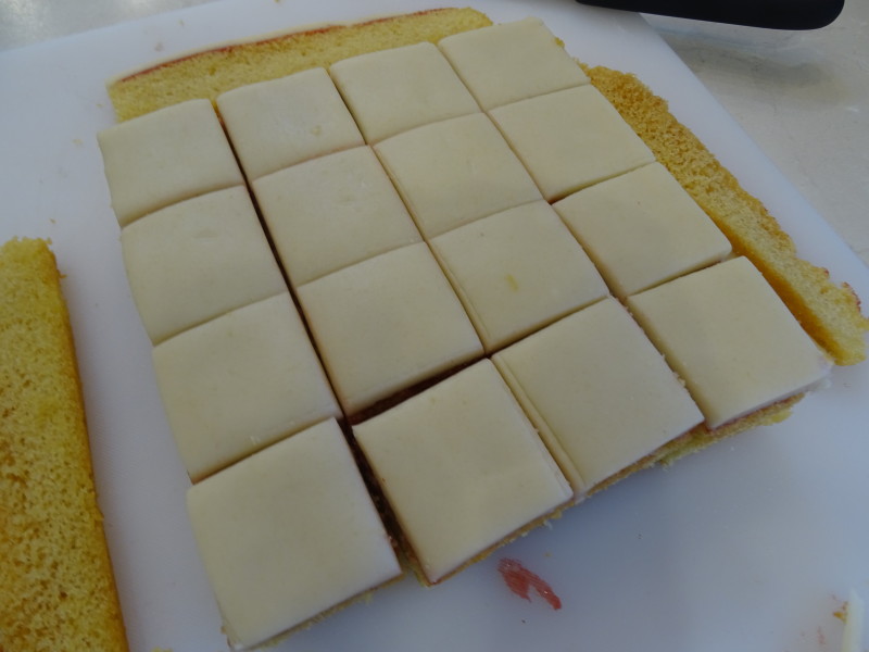 How Do You Cut A Frosted Cake Neatly How Do You Cut A Frosted Cake Neatly