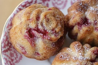 White Chocolate and Raspberry Cakes